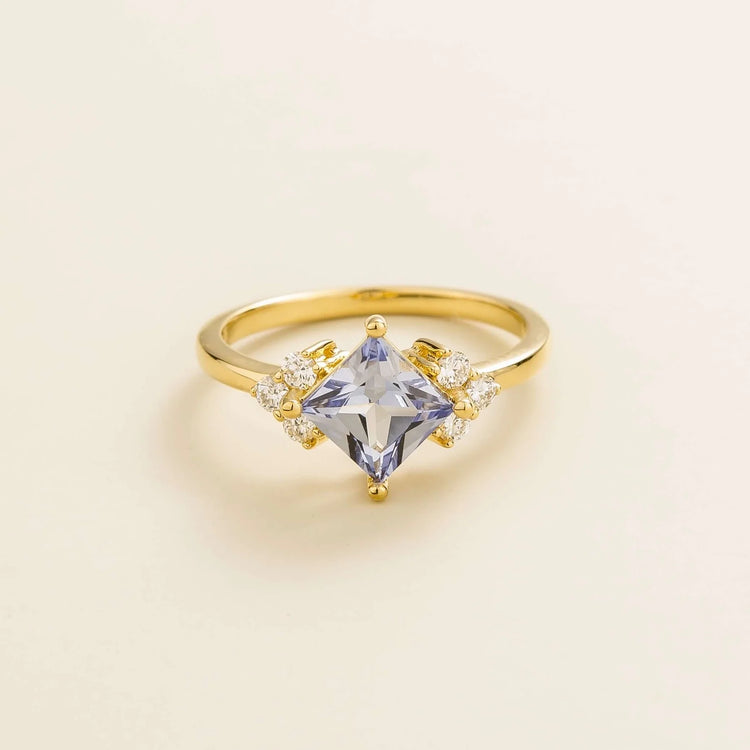 Amore Gold Ring Pastel Blue Sapphire and Diamond Bespoke Jewellery From London
