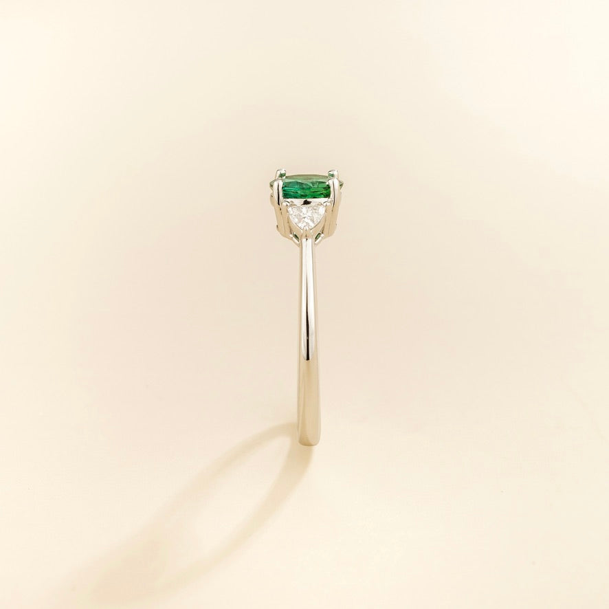 Lola Round Emerald Three-Stone Ring with Trillion Diamonds in White Gold