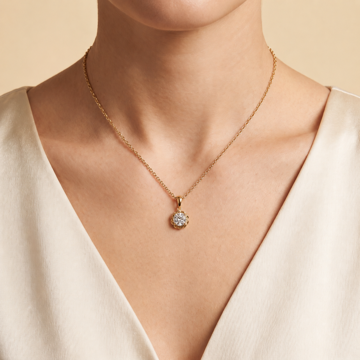 A model is wearing Tonn Diamond Round Rope Setting Solitaire Gold Necklace 