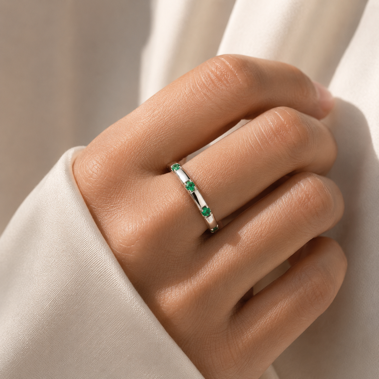 Balans Emerald Station Band Ring In White Gold