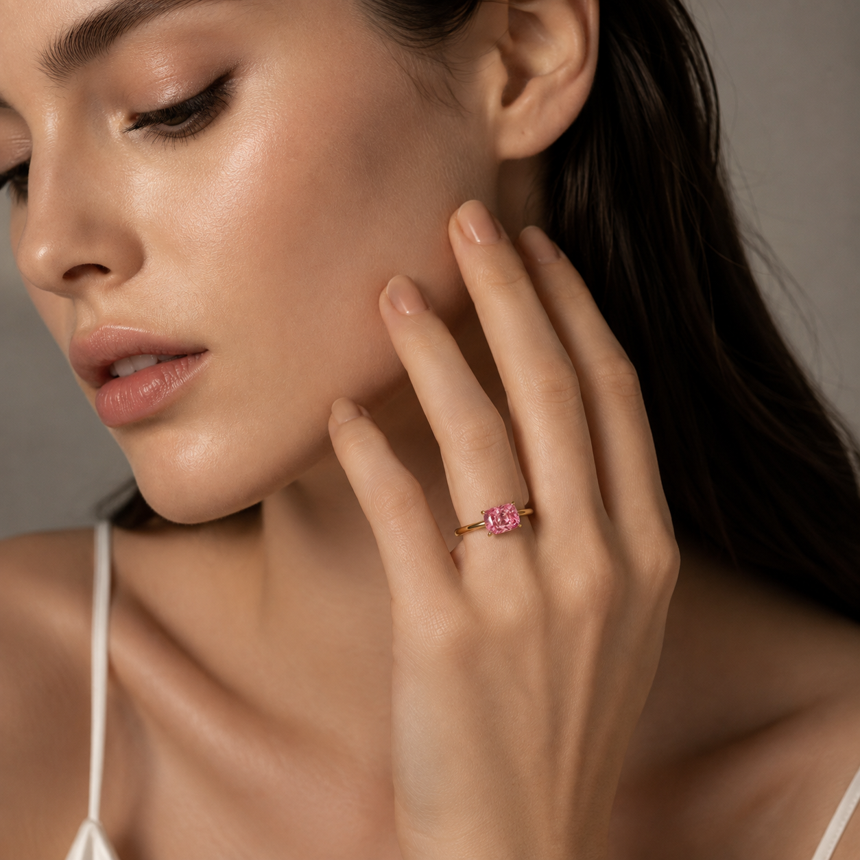 Kissen Padparadscha Sapphire East-West Cushion Cut Solitaire Ring In Gold