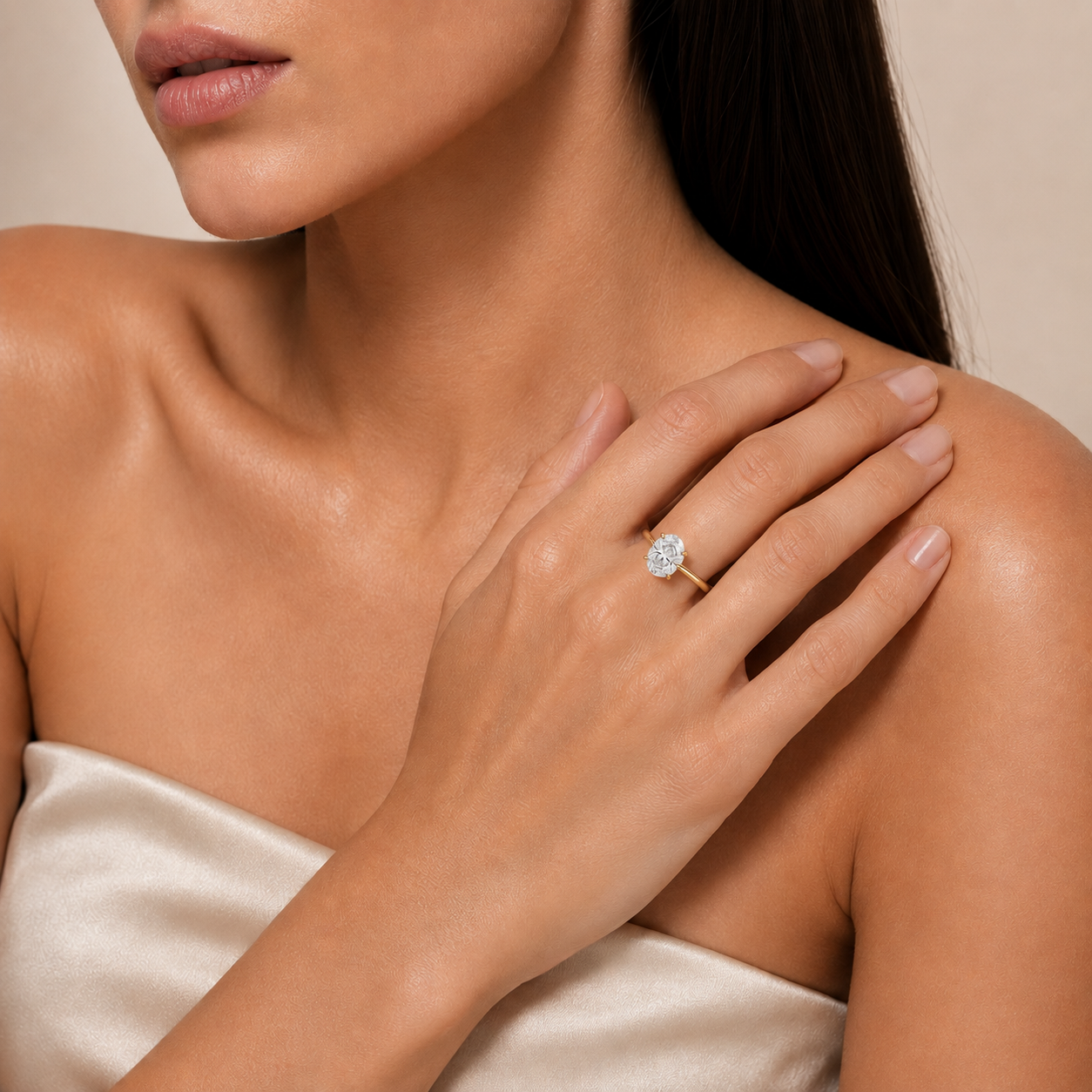Kissen Diamond East-West Oval Cut Solitaire Ring In Gold