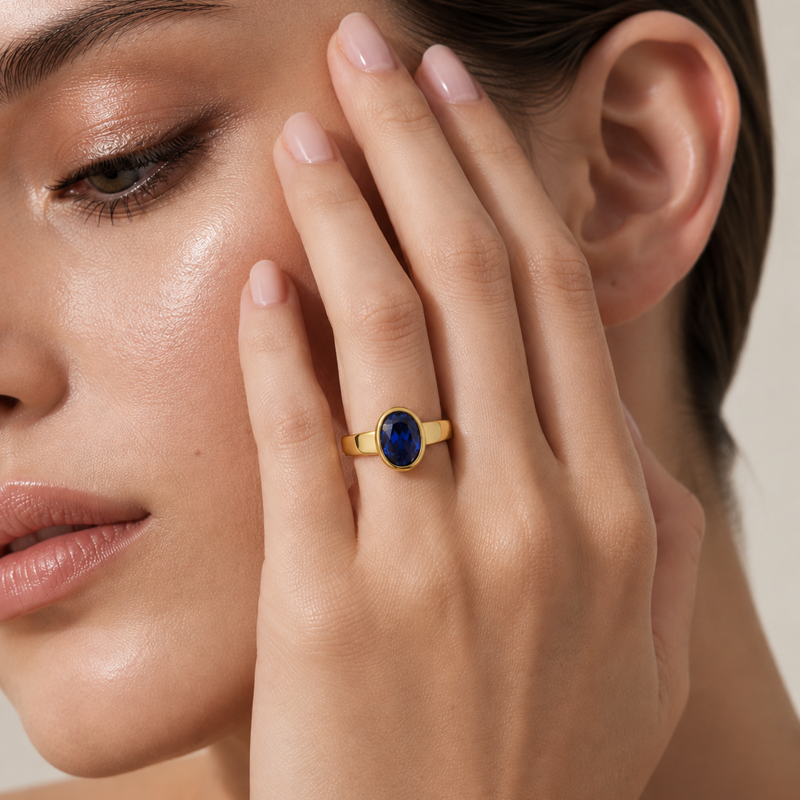 Fuerte Oval Blue Sapphire Bezel-Set Solitaire Ring in Gold