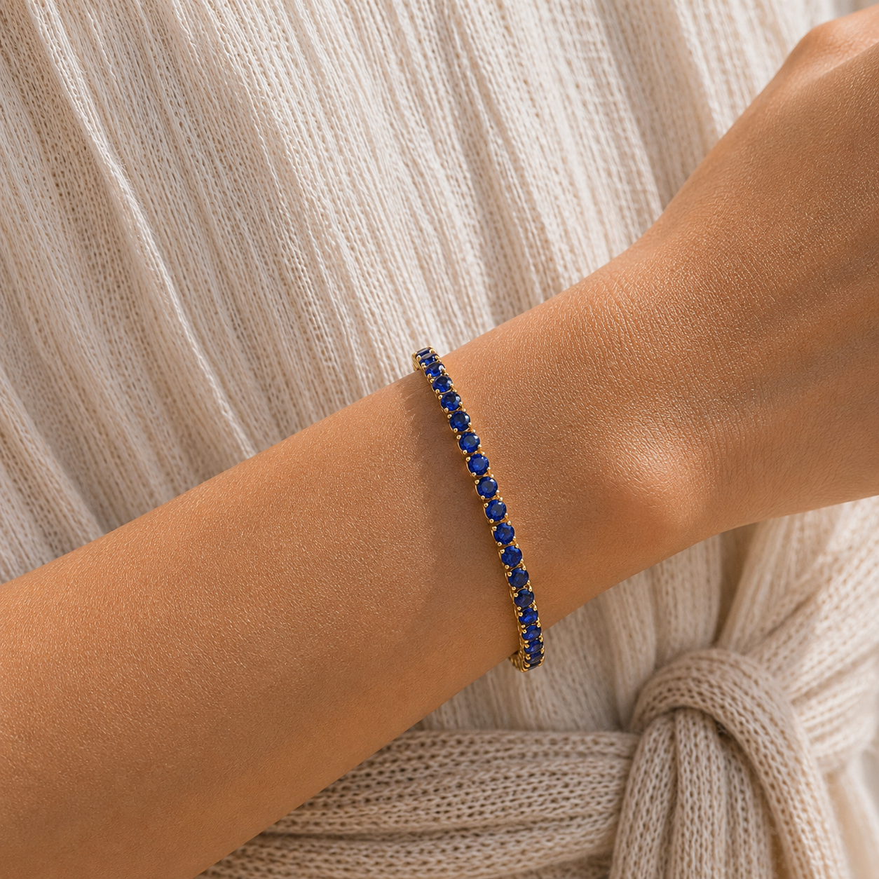 Stacy Blue Sapphire Round Tennis Bracelet in Gold