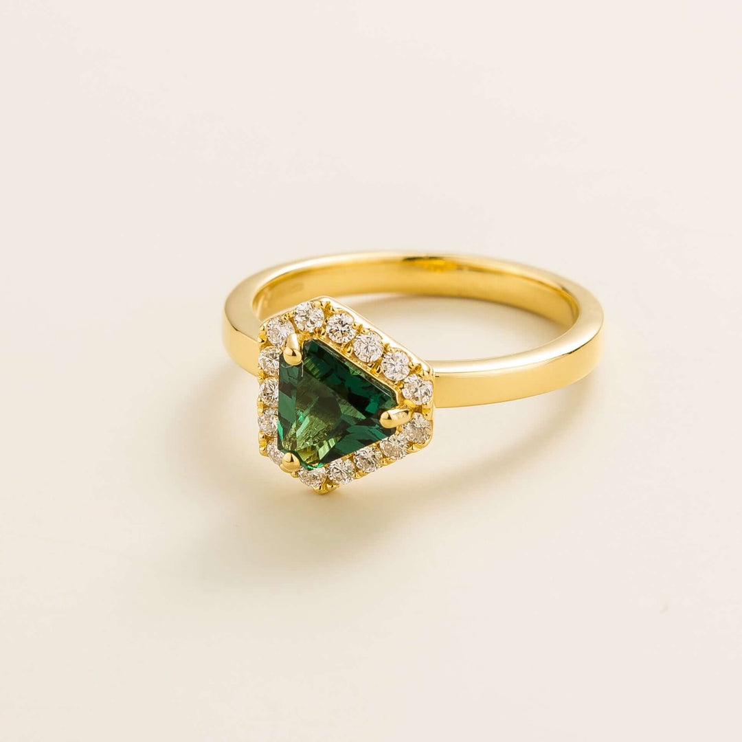Diana Gold Ring Emerald and Diamond Online Bespoke Jewellery UK