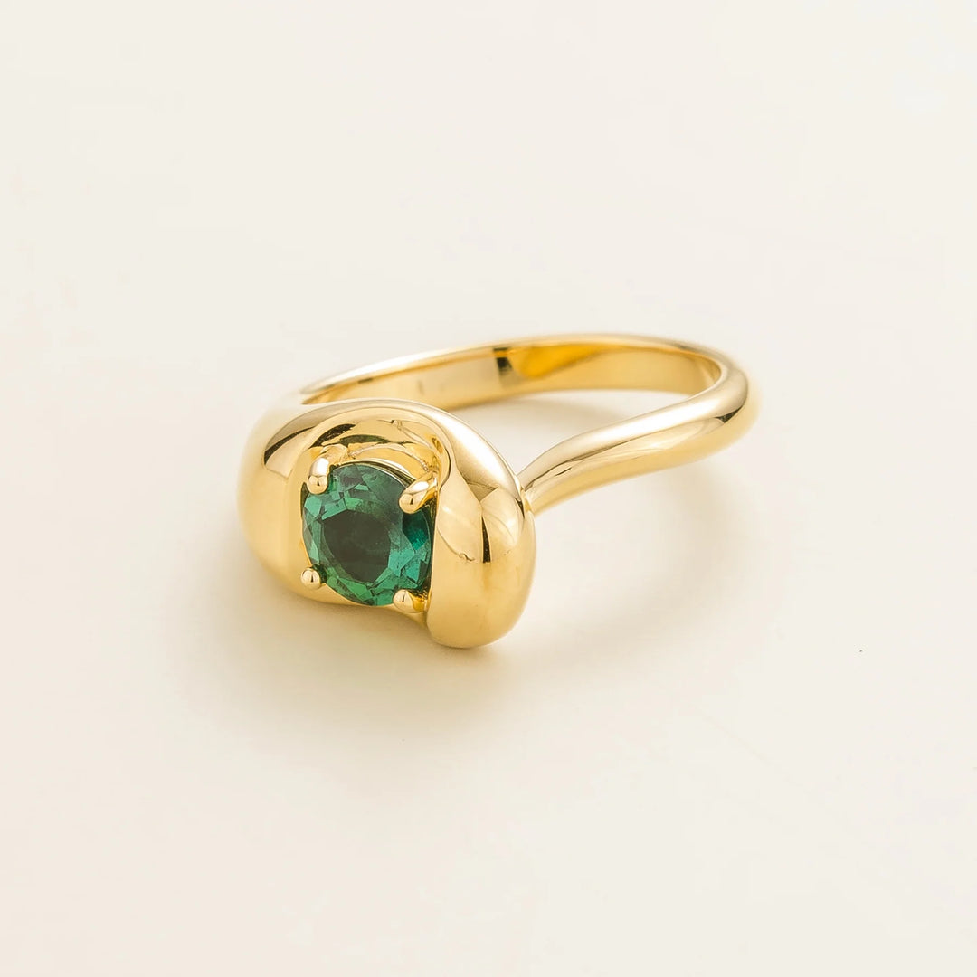 Fava Gold Ring Set With Emerald By Juvetti
