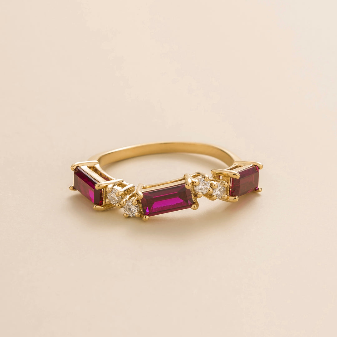Forma Ring In Ruby And Diamond Set In Gold Juvetti