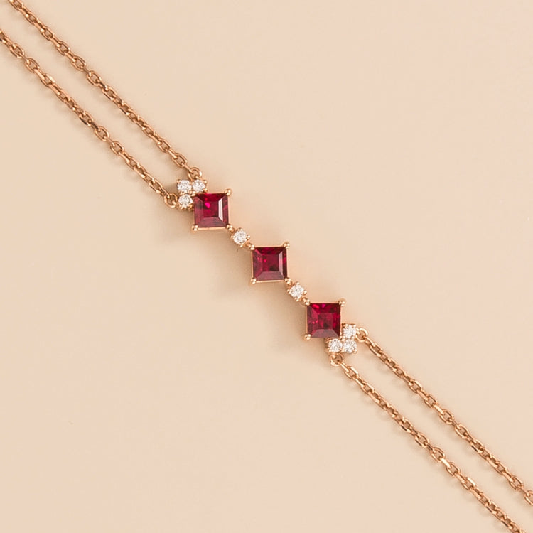 Forma bracelet in 18K pink gold vermeil set with lab grown diamond and ruby. Perfect for yourself and as gift.