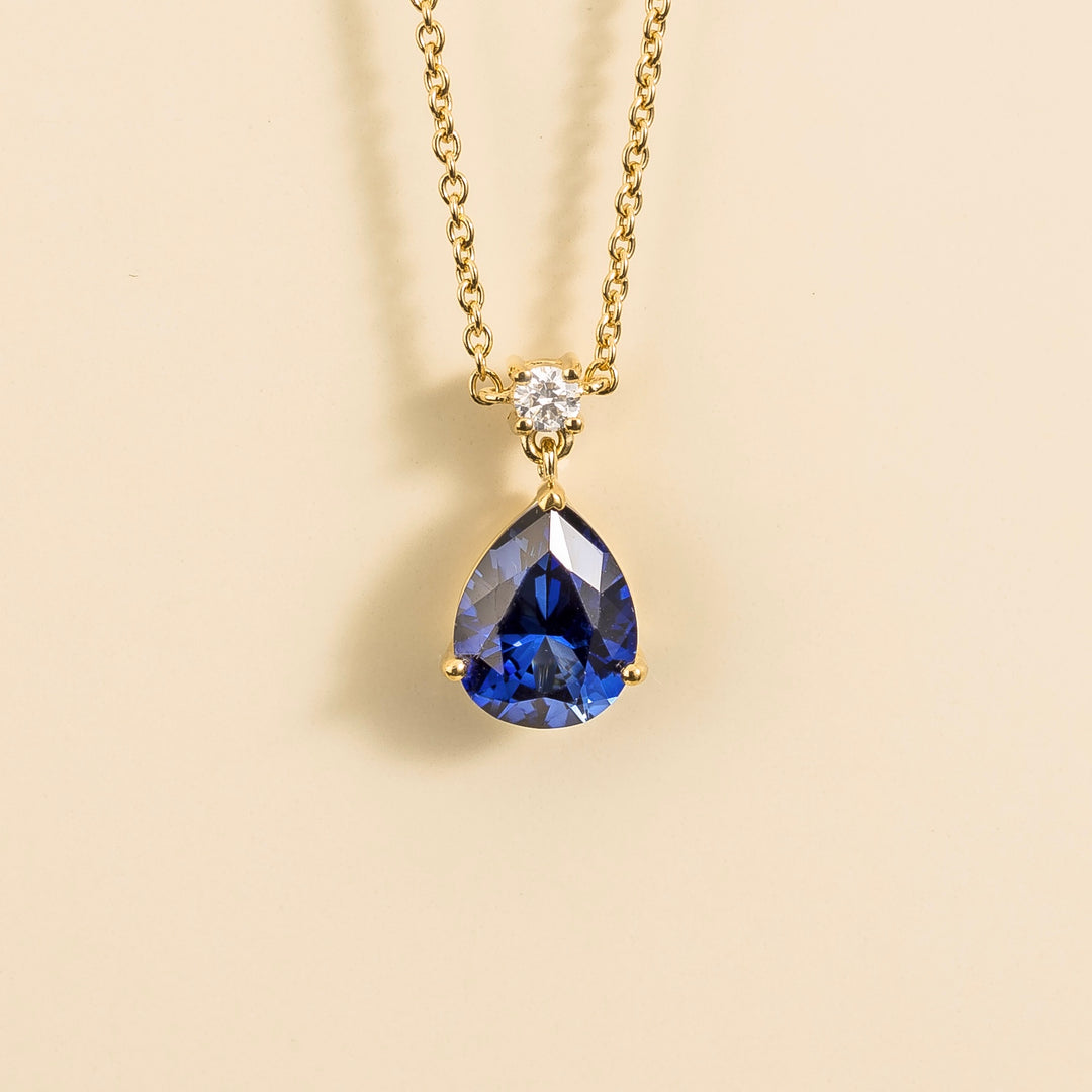 Ori medium pendant necklace in Blue Sapphire & Diamond set in Gold