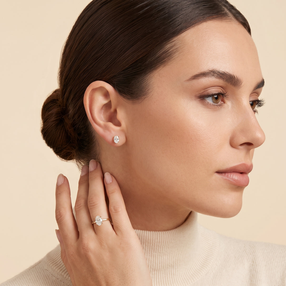 Ovo Diamond Oval Solitaire Stud Earrings in Gold