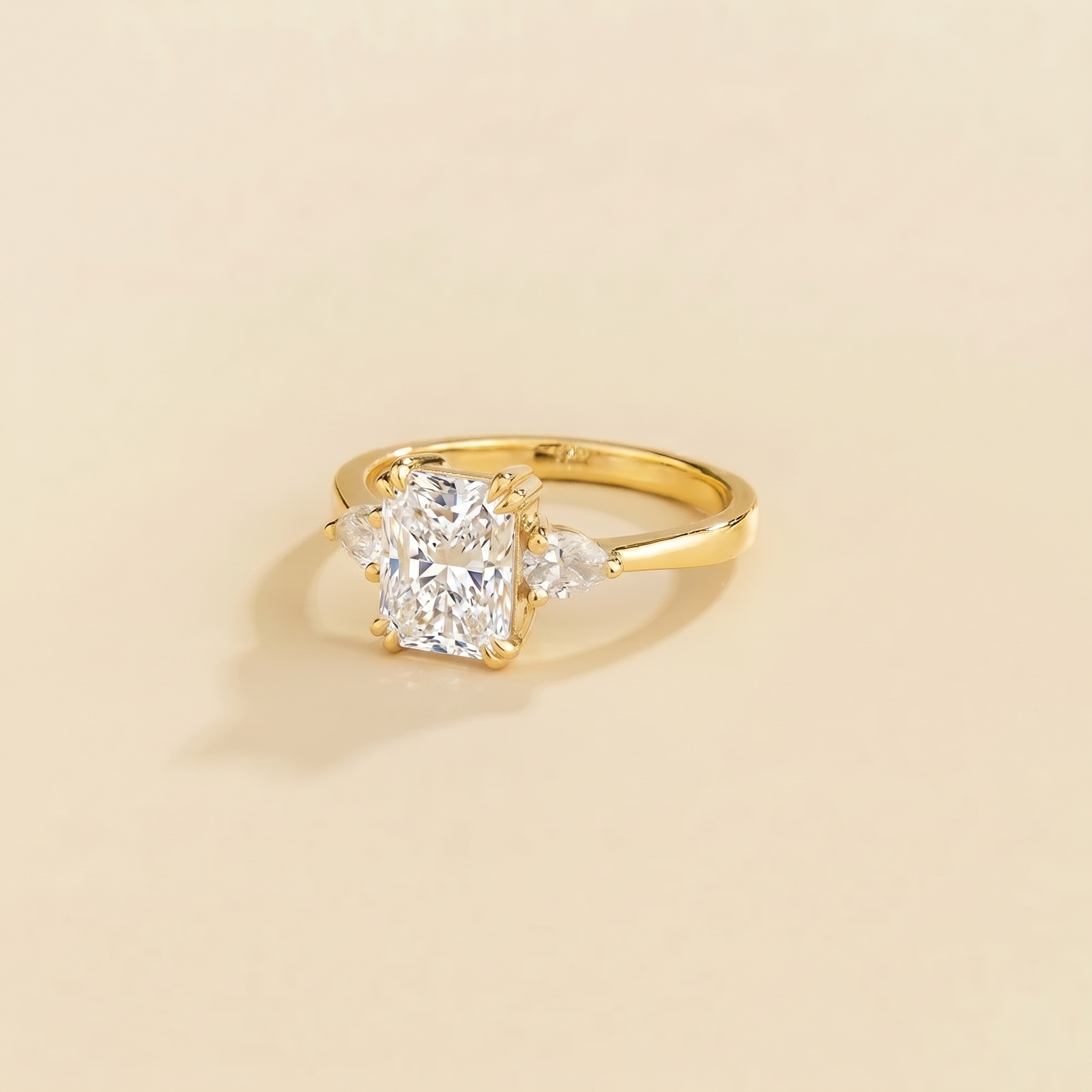 Bale Diamond Radiant Cut & Pear Cut Gold Ring