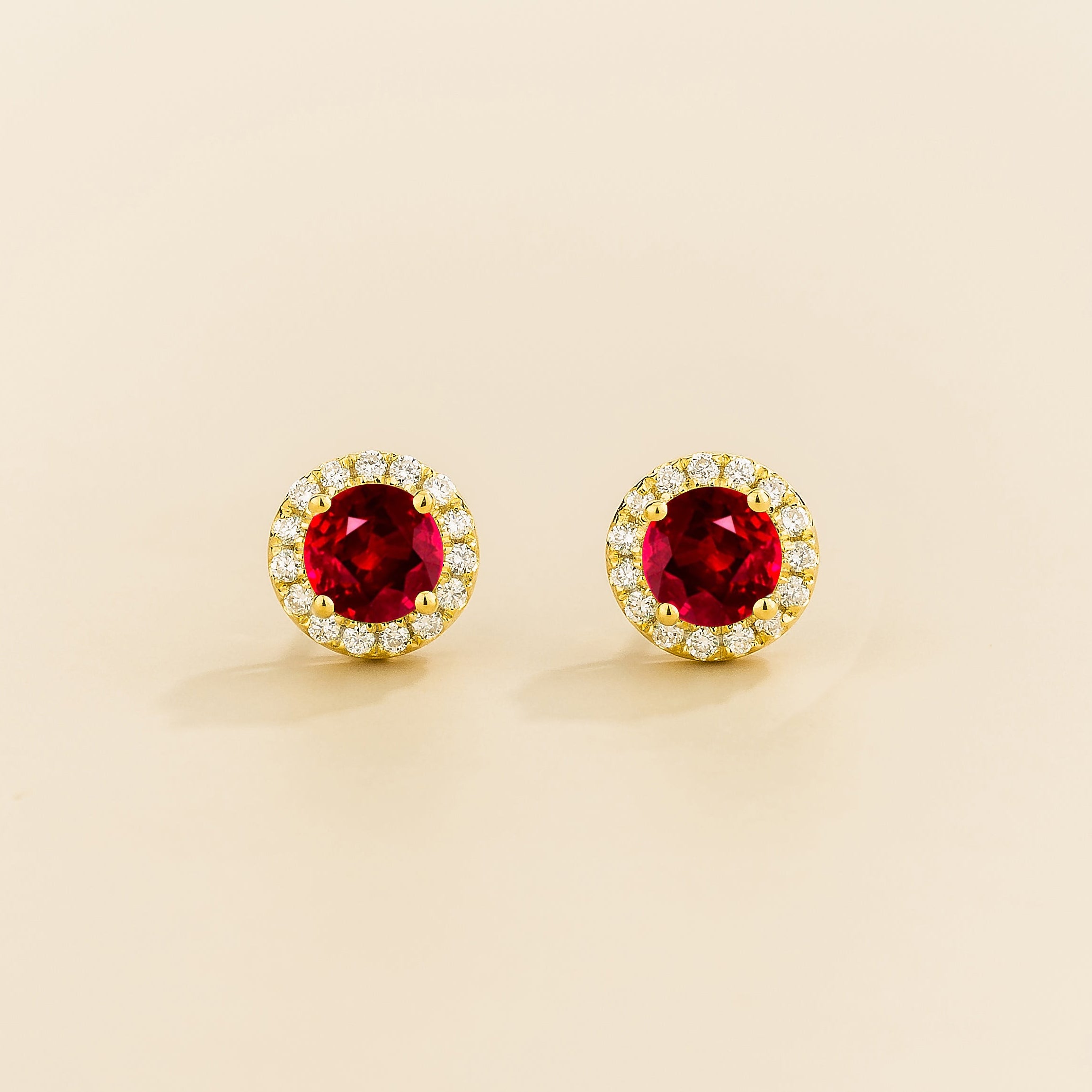 Mars earrings in gold set with Ruby and Diamond