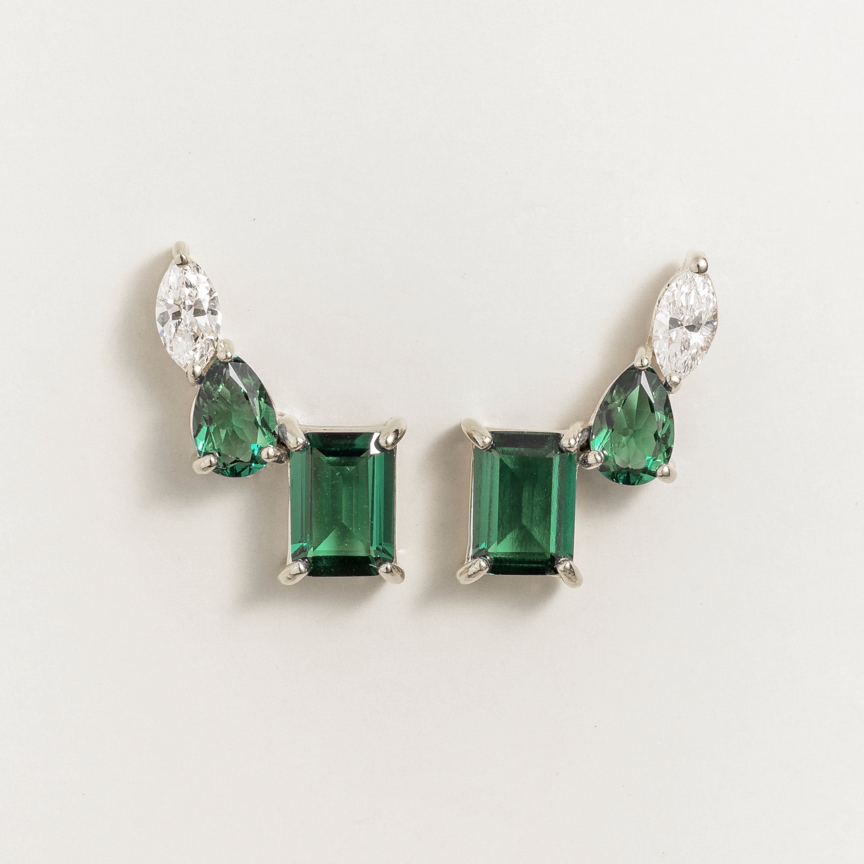 Kriva Emerald & Diamond 3-Gemstones Stud Earrings in White Gold