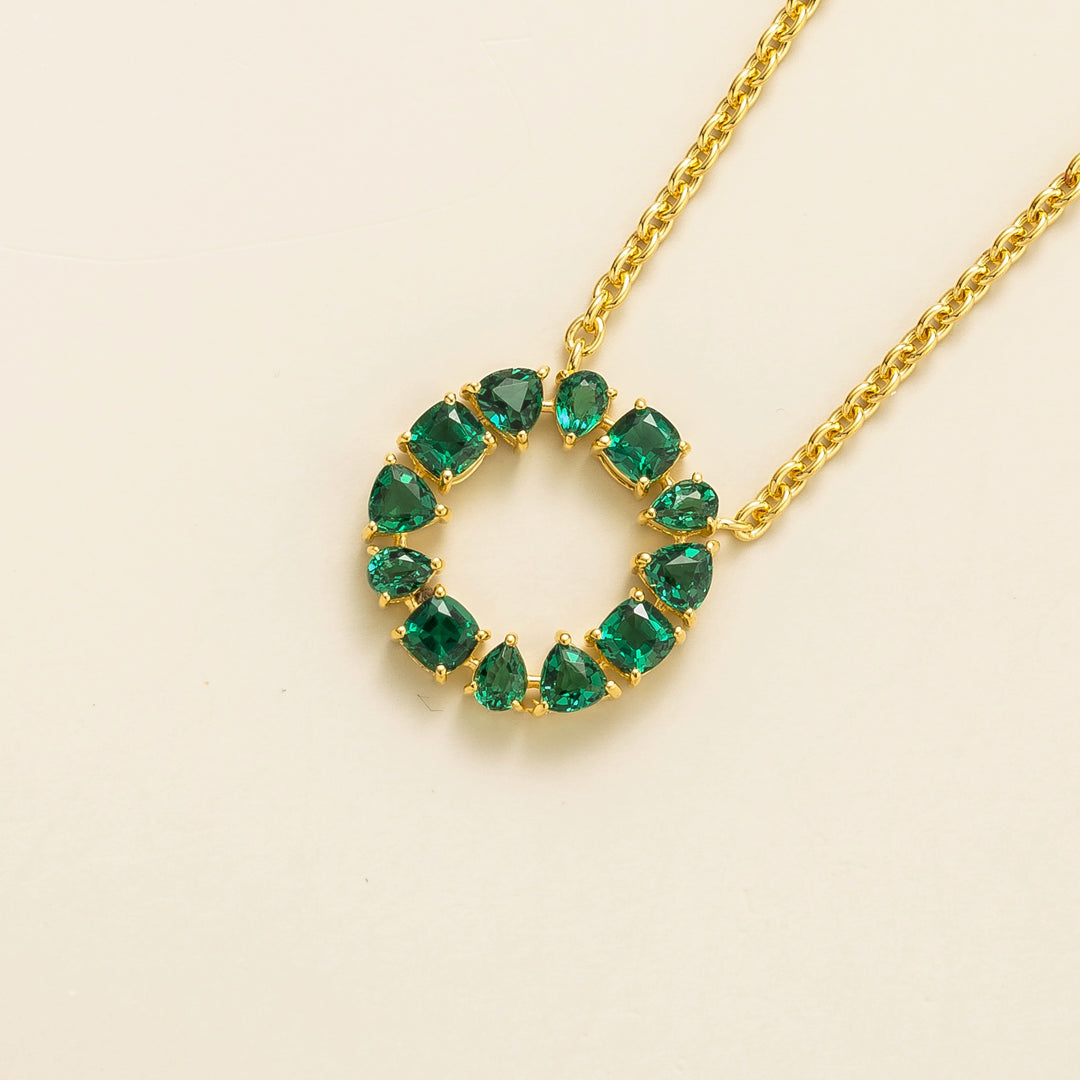 Glorie necklace in Emerald set in Gold