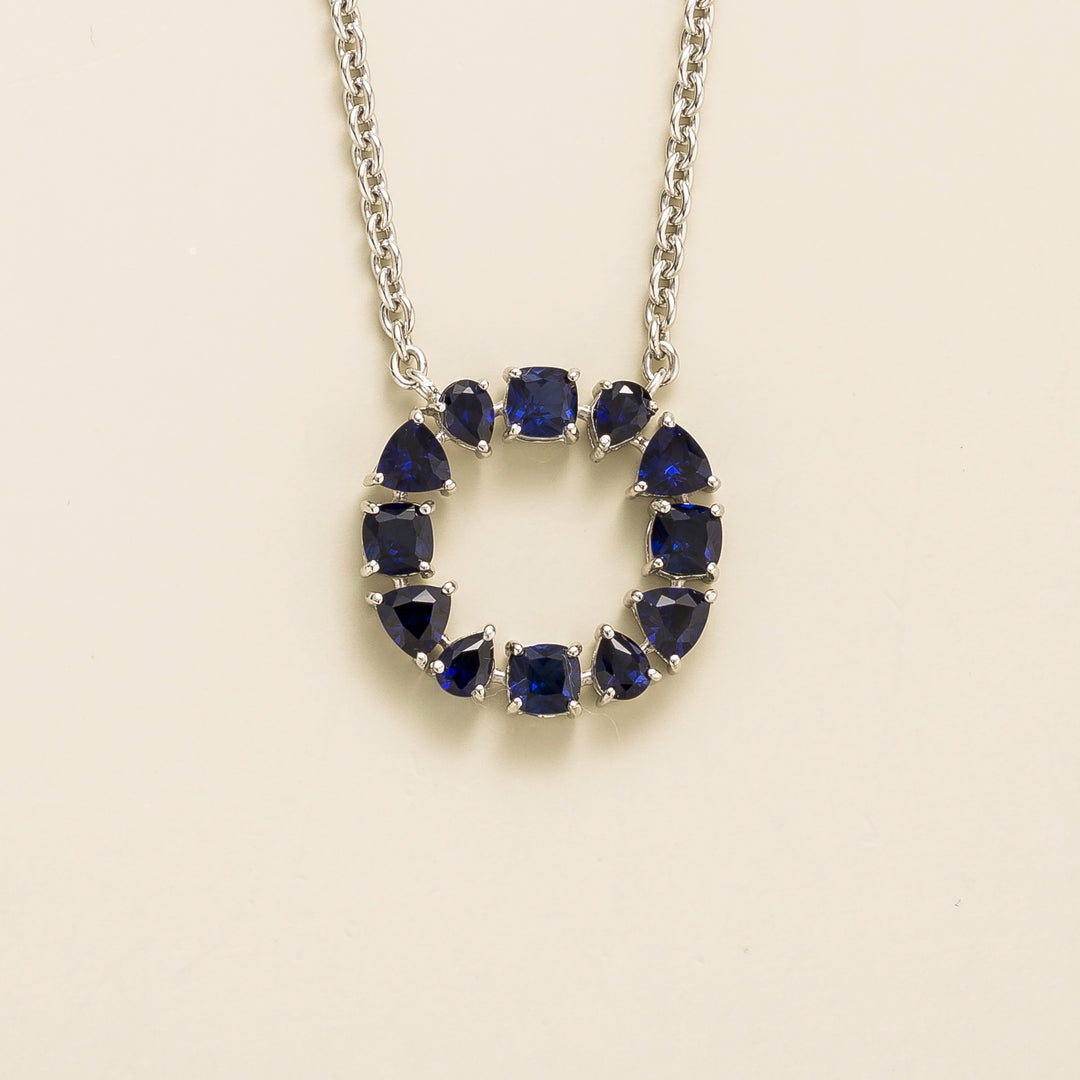 Glorie necklace in Blue sapphire set in White gold