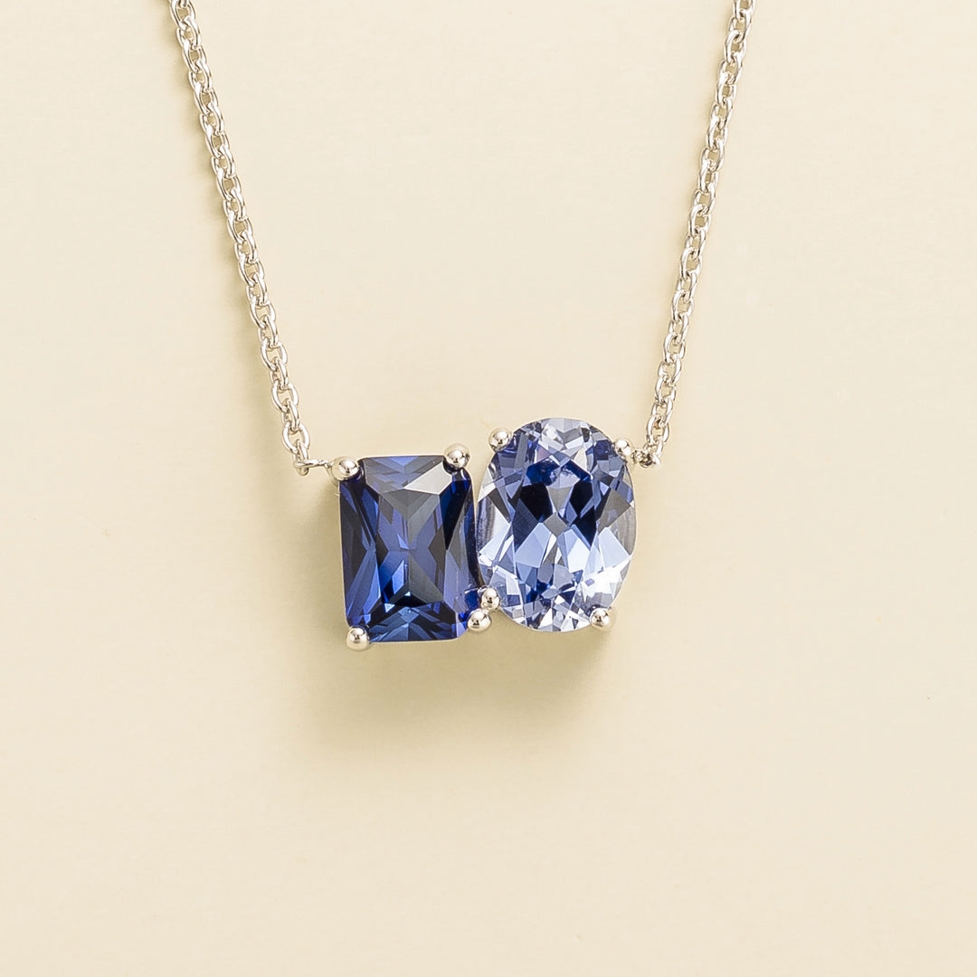 Buchon white gold necklace set with Blue sapphire