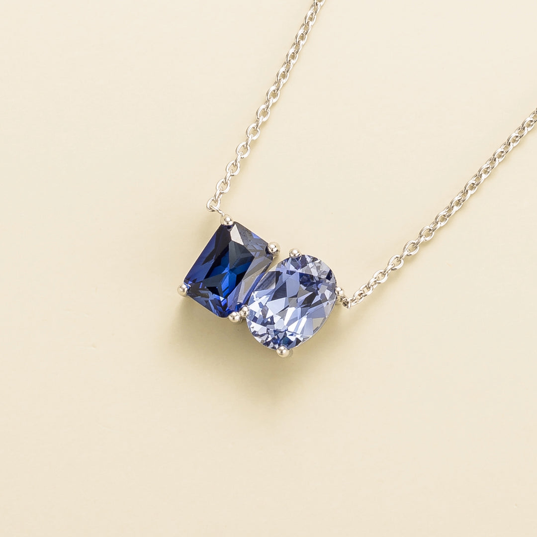 Buchon white gold necklace set with Blue sapphire