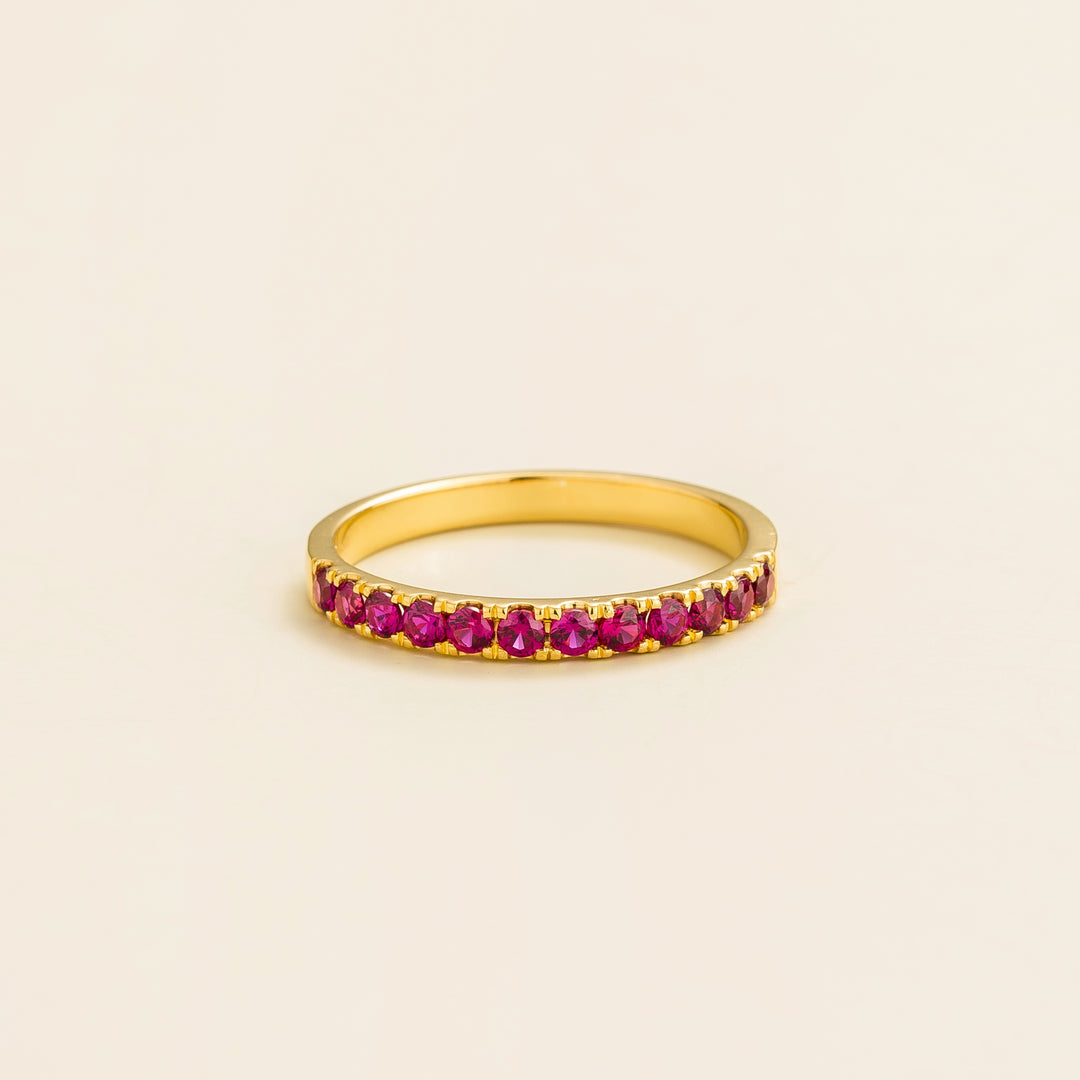 Salto gold ring set with Ruby