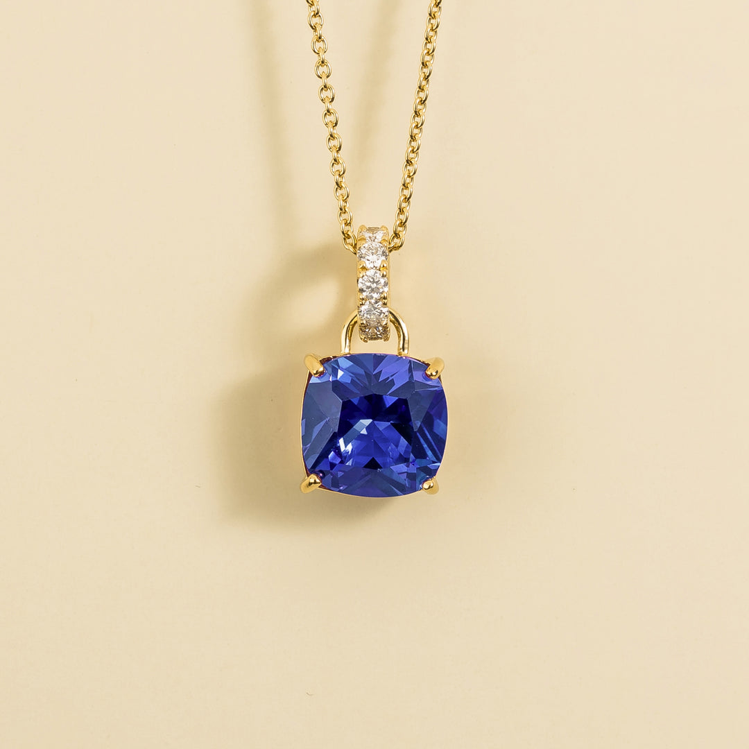 Oreol pendant necklace in Blue sapphire & Diamond set in Gold