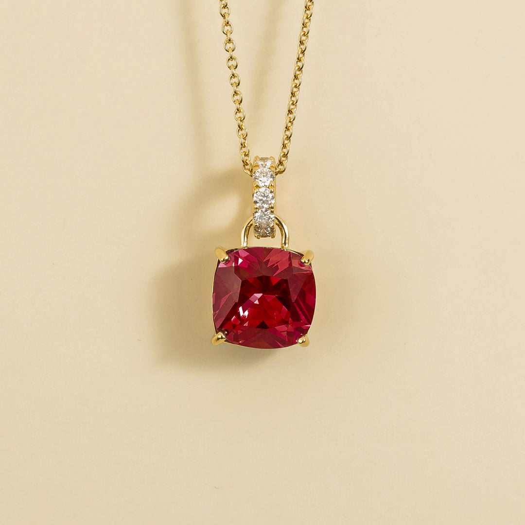Oreol pendant necklace in Ruby & Diamond set in Gold
