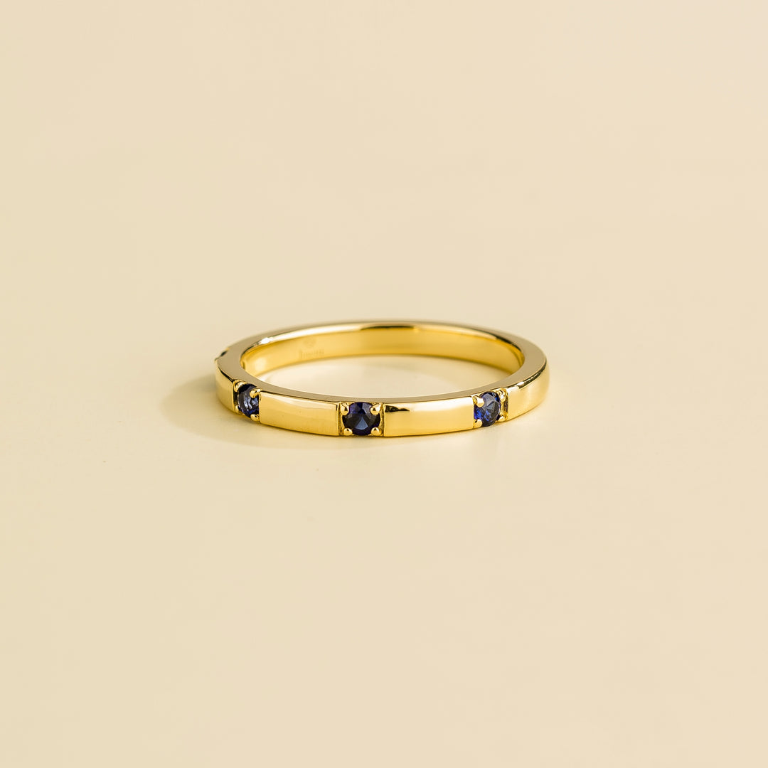Balans Gold Ring Set With Blue Sapphire