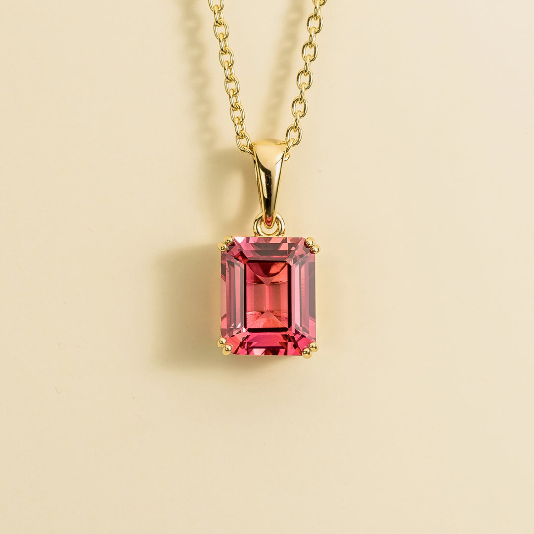 Thamani gold pendant necklace in Padparadscha sapphire
