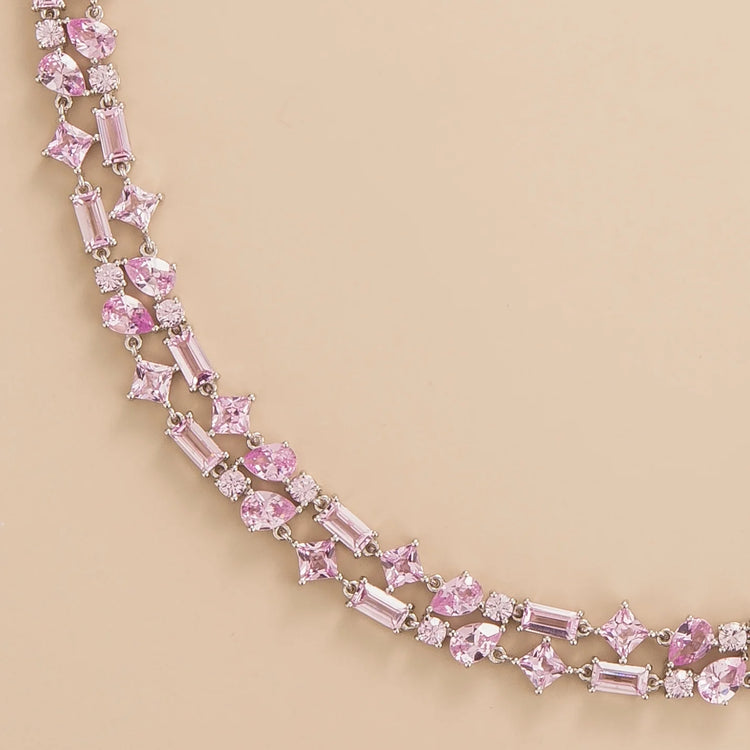 Lago Rosa necklace in 18K white gold vermeil set with lab grown pink sapphire. Perfect Online jewellery gift for yourself or your loved ones.