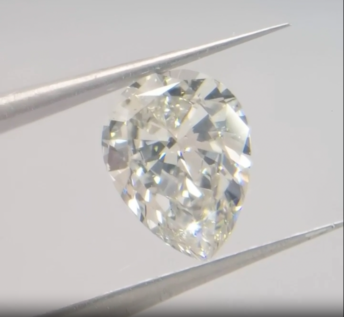 Pear Diamond