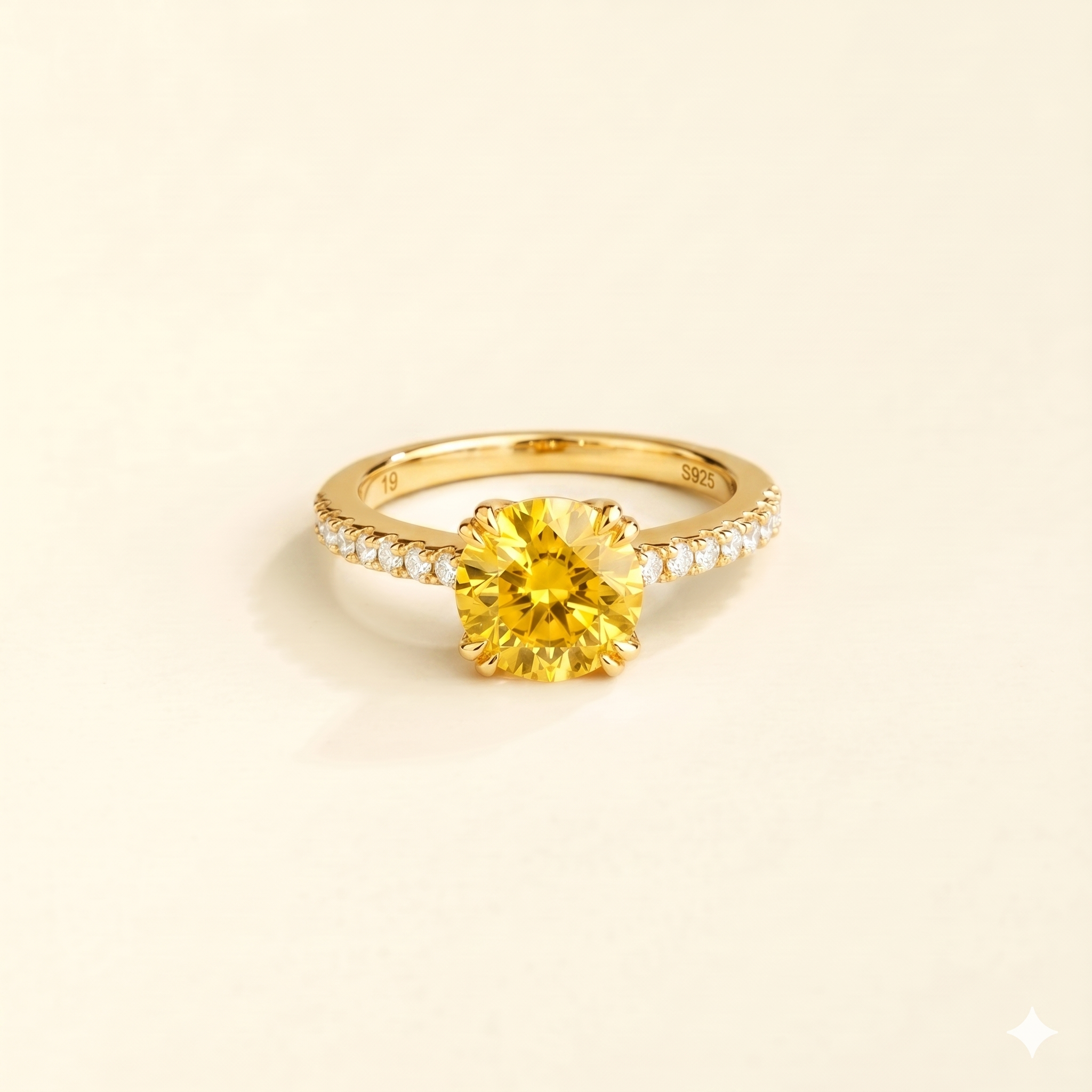 Solen Yellow Sapphire Round & Diamond Pavé Ring in Gold