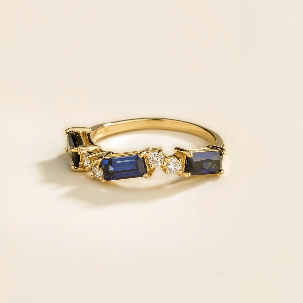 Forma Blue Sapphire & Diamond Baguette Cut Three-Stone Gold Ring