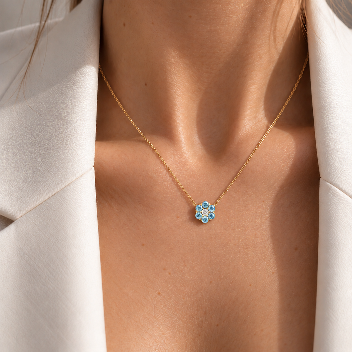Cinq Aquamarine & Diamond Flower Pendant Necklace in Gold
