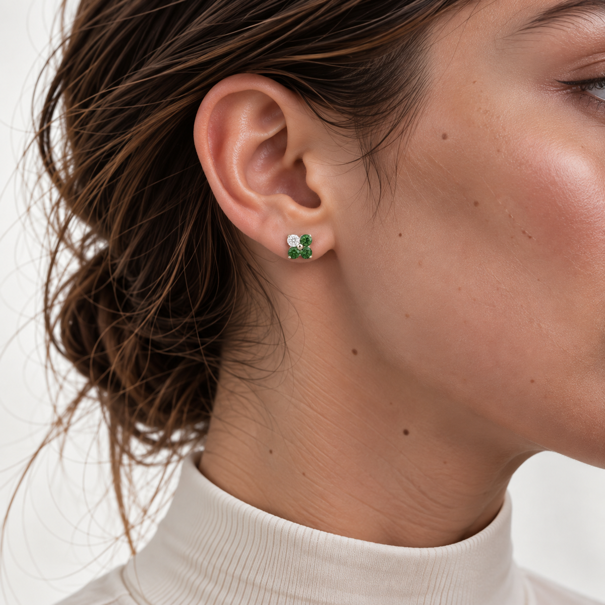 Clover Emerald & Diamond Earrings In White Gold