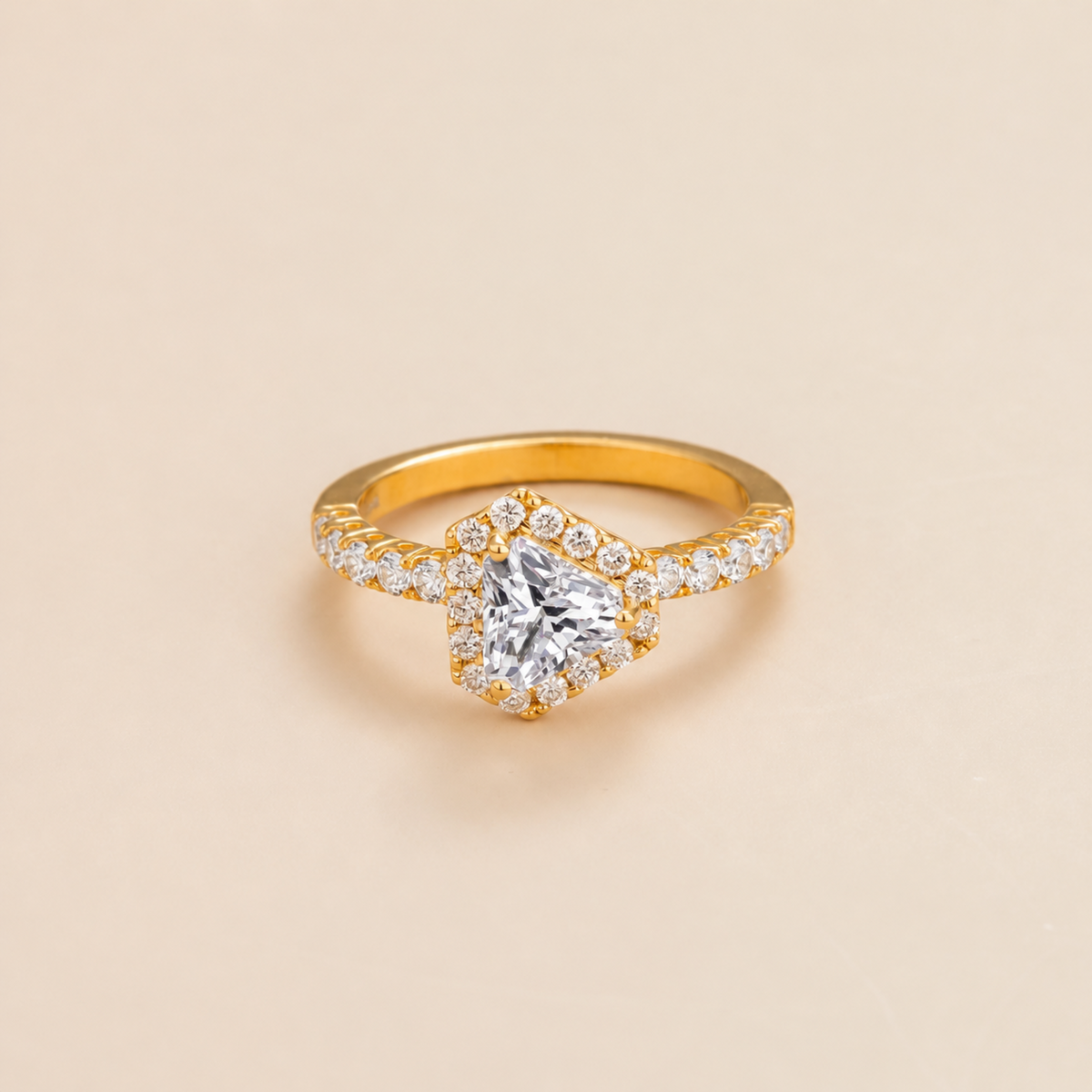 Diana Diamond Triangle Cut Halo Ring in Gold | Juvetti