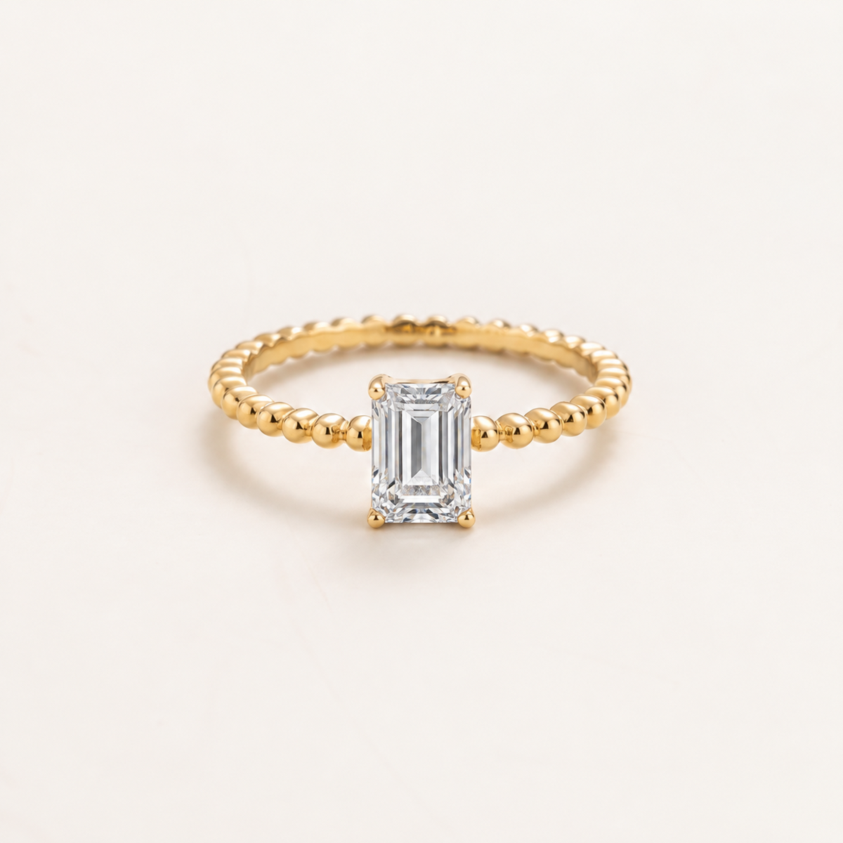 Fondi Emerald-Cut Diamond Beaded Band Ring in Gold | Juvetti