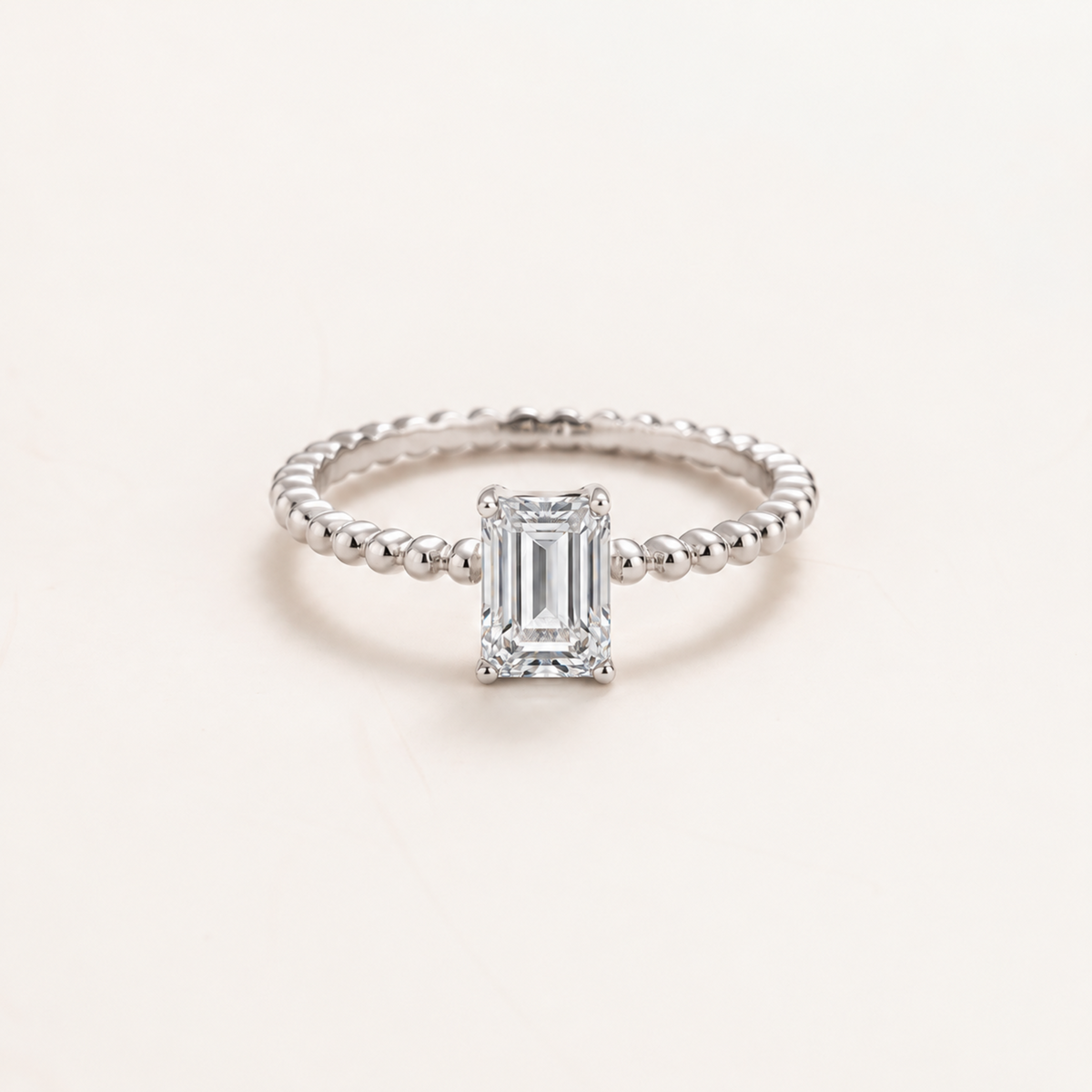 Fondi Emerald-Cut Diamond Beaded Band Ring in White Gold | Juvetti
