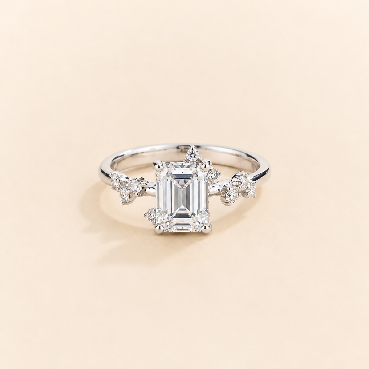 Frost Emerald-Cut Diamond Ring in White Gold | Juvetti