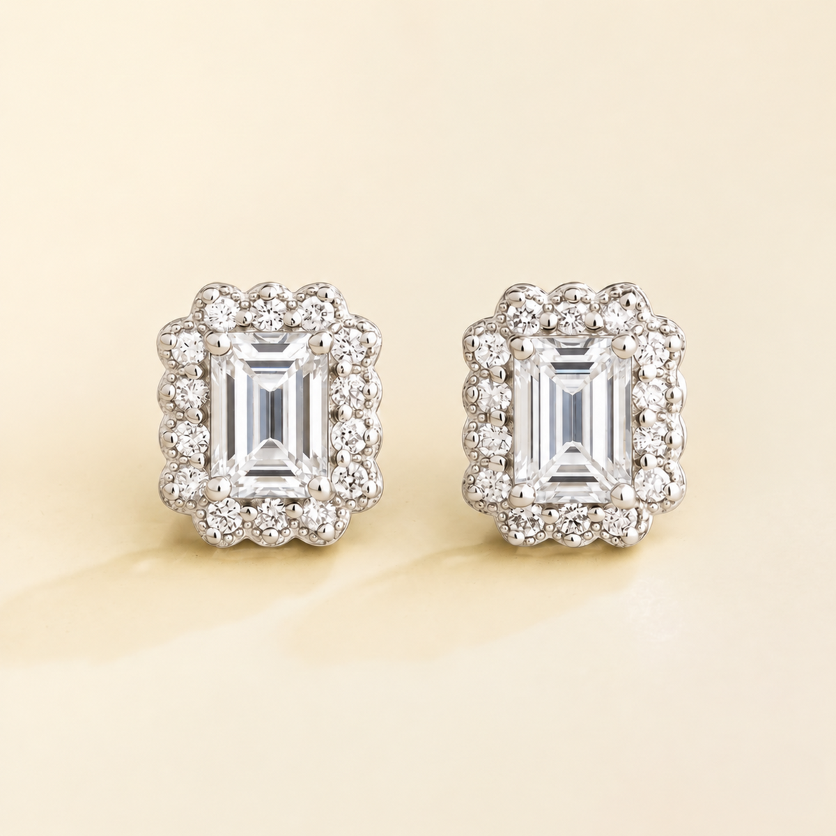 Verda Diamond Halo Stud Earrings in White Gold | Juvetti