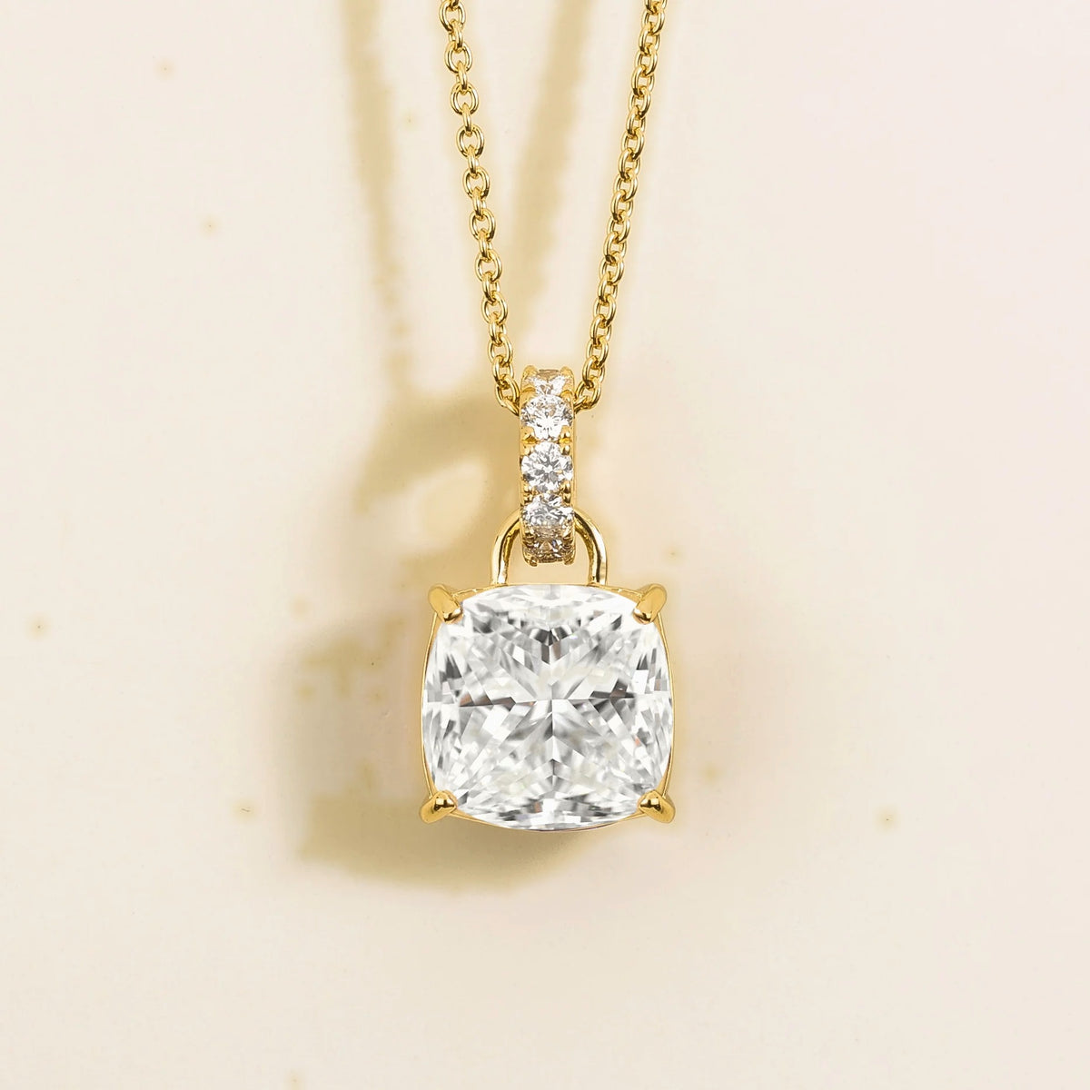 Cushion-Cut Diamond Hoop Pendant Necklace in Gold