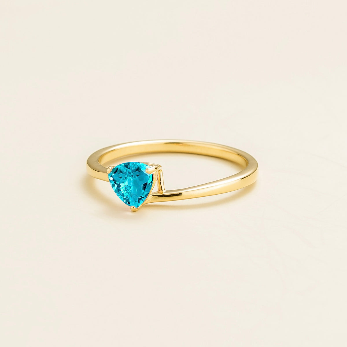 Trillion Paraiba Solitaire Ring in Gold – angle view