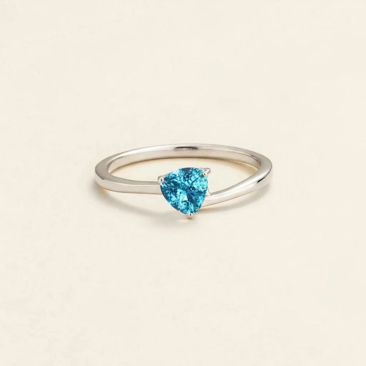 Trillion paraiba sapphire solitaire ring in white gold