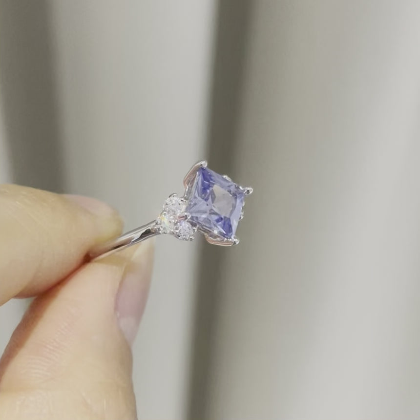 Blue Sapphire Ring Video - Amore Blue Sapphire White Gold Ring Pastel and Diamond By Juvetti London