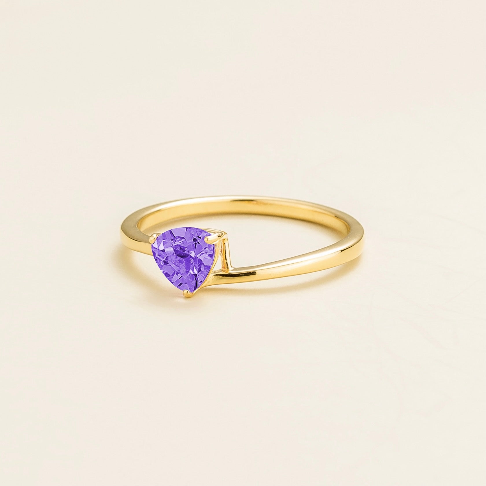 Trillion Purple Sapphire Solitaire Ring in Gold, side angle