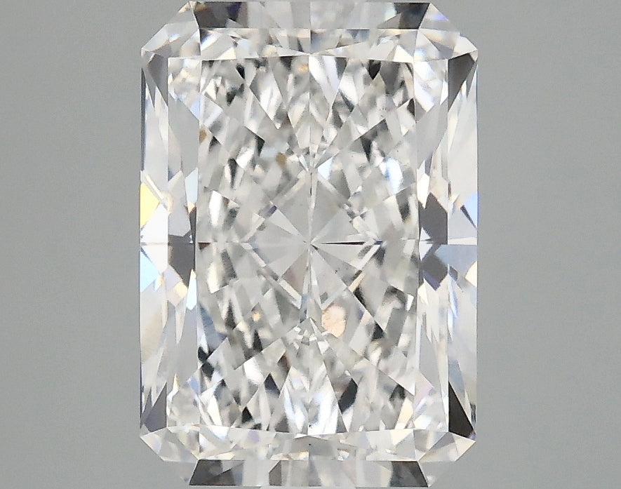 3.09ct Radiant lab-grown diamond, E VS1