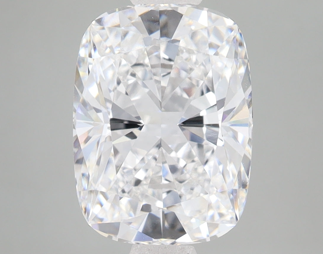 IGI certificate for 4.1ct Elongated Cushion lab-grown diamond, D VVS2