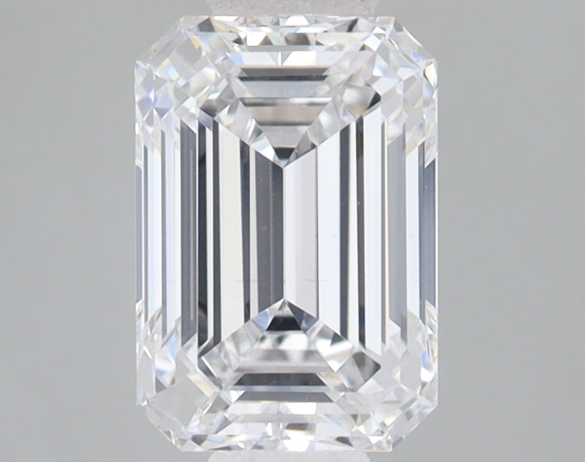2.1ct Emerald lab-grown diamond, D VS2