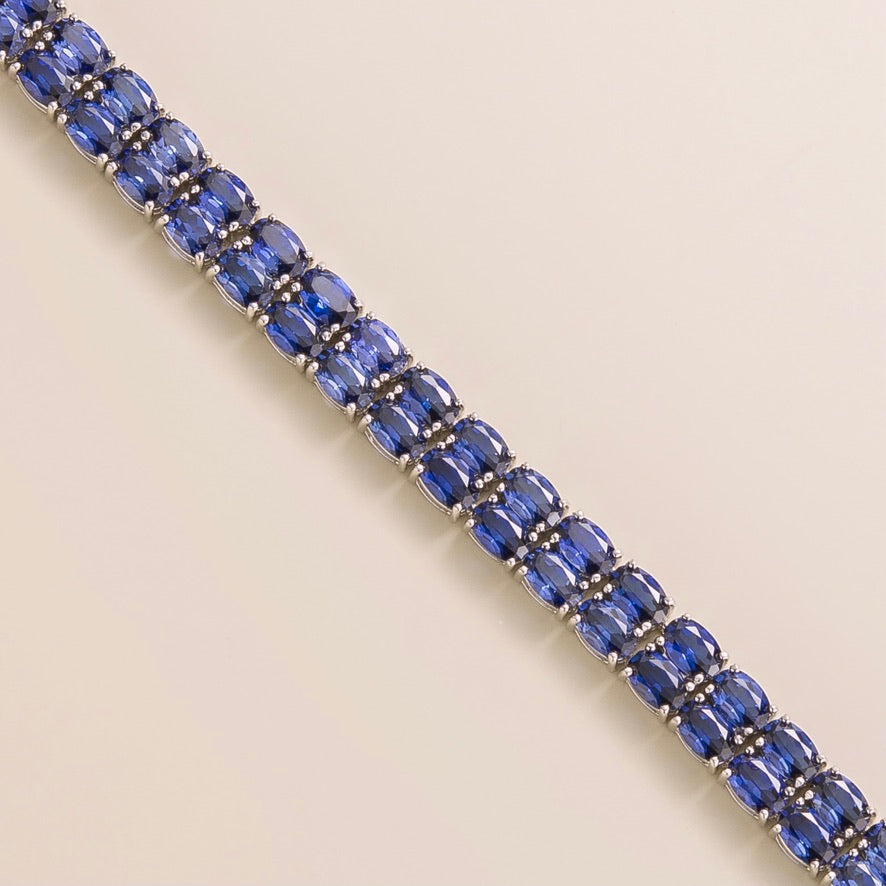 Salto double tennis bracelet in Blue sapphire set in White gold