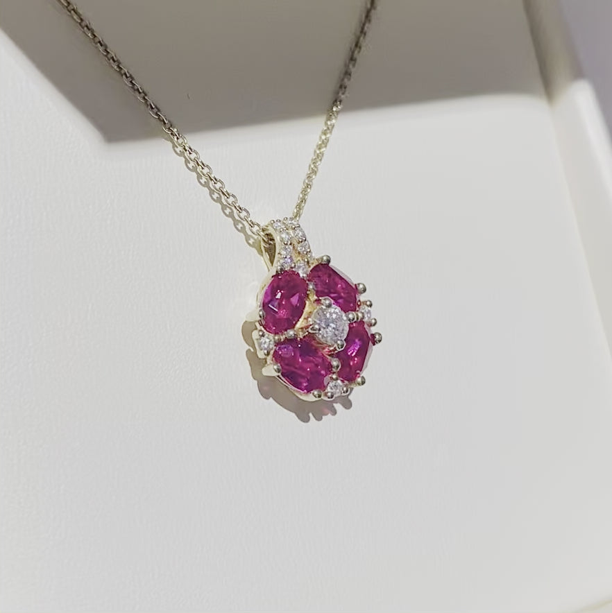 Pristi Necklace in Diamond and Ruby set in Gold