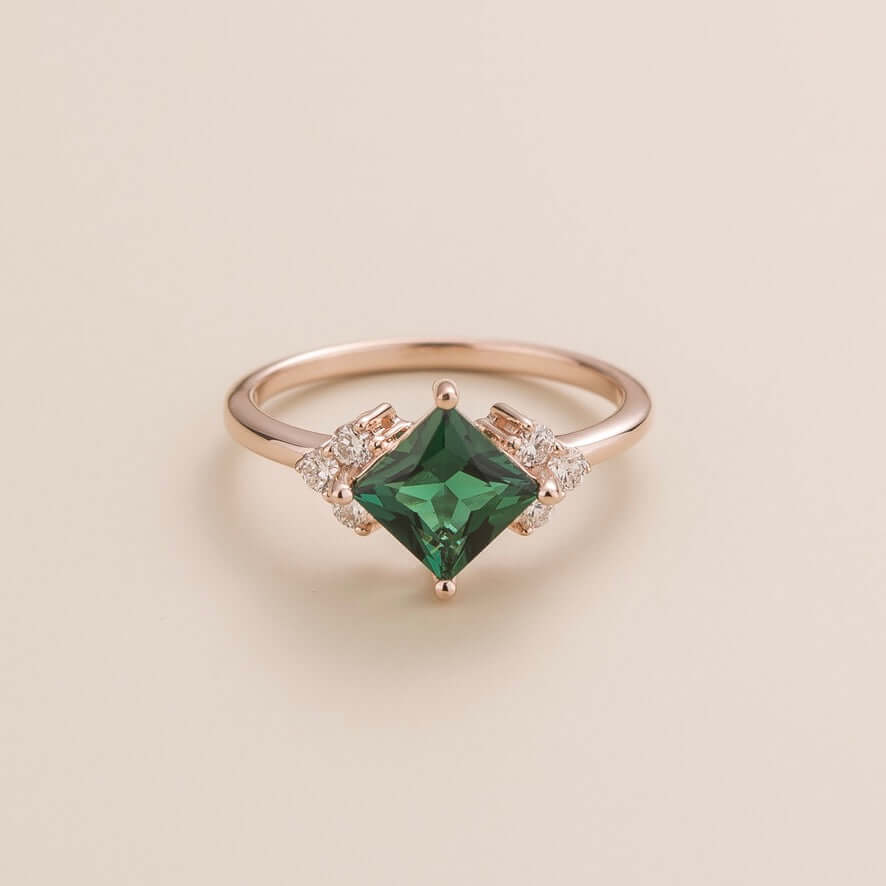 Amore rose gold ring Emerald & Diamond