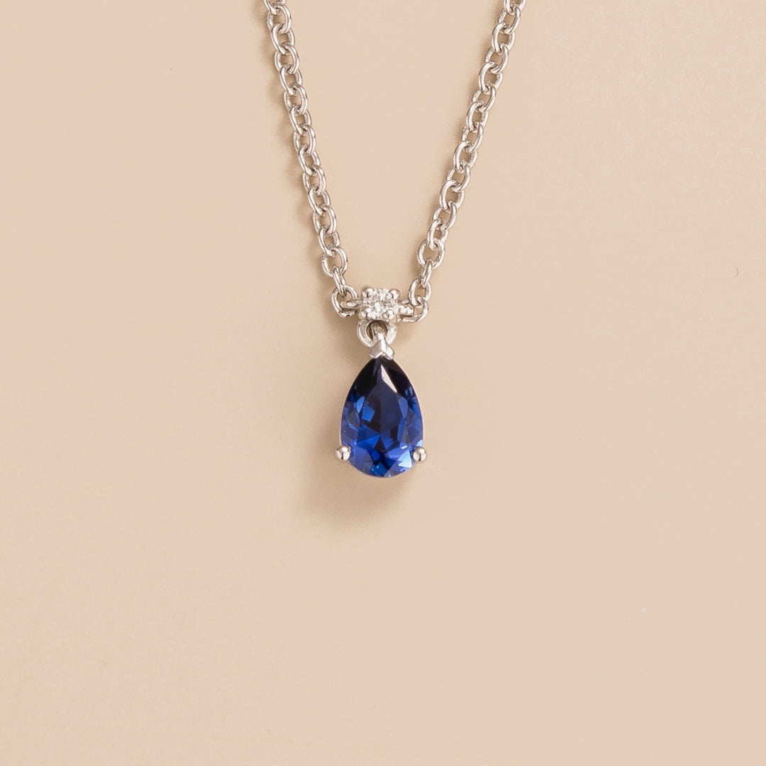 Ori small pendant necklace Blue sapphire and Diamond set in White gold