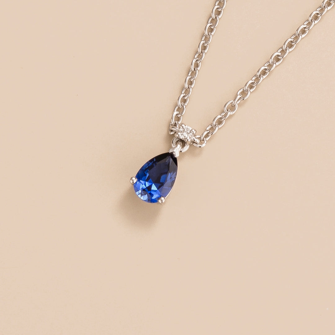 Ori small pendant necklace Blue sapphire and Diamond set in White gold